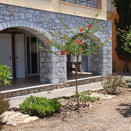 Villa Sea And Mountain View Kalamata Esterno foto