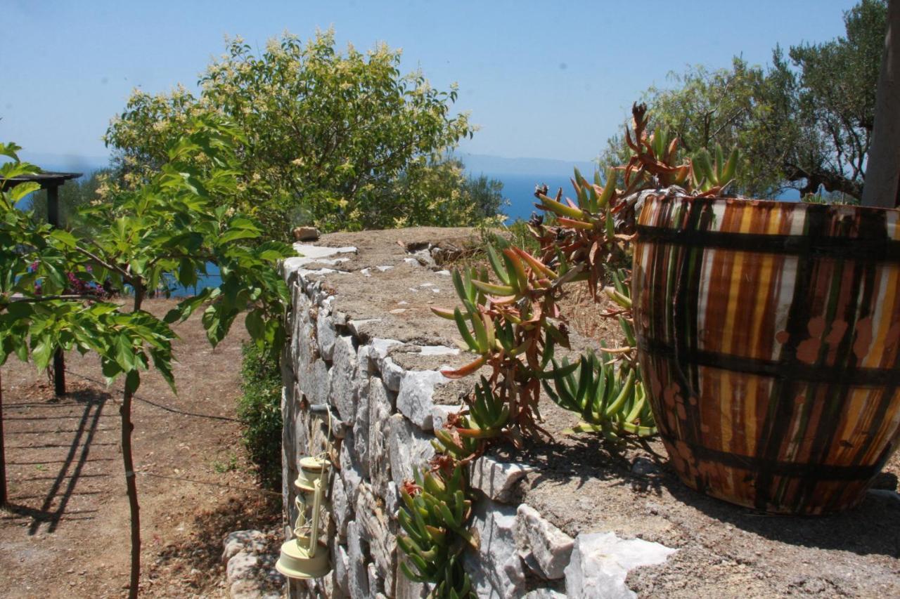 Villa Sea And Mountain View Kalamata Esterno foto