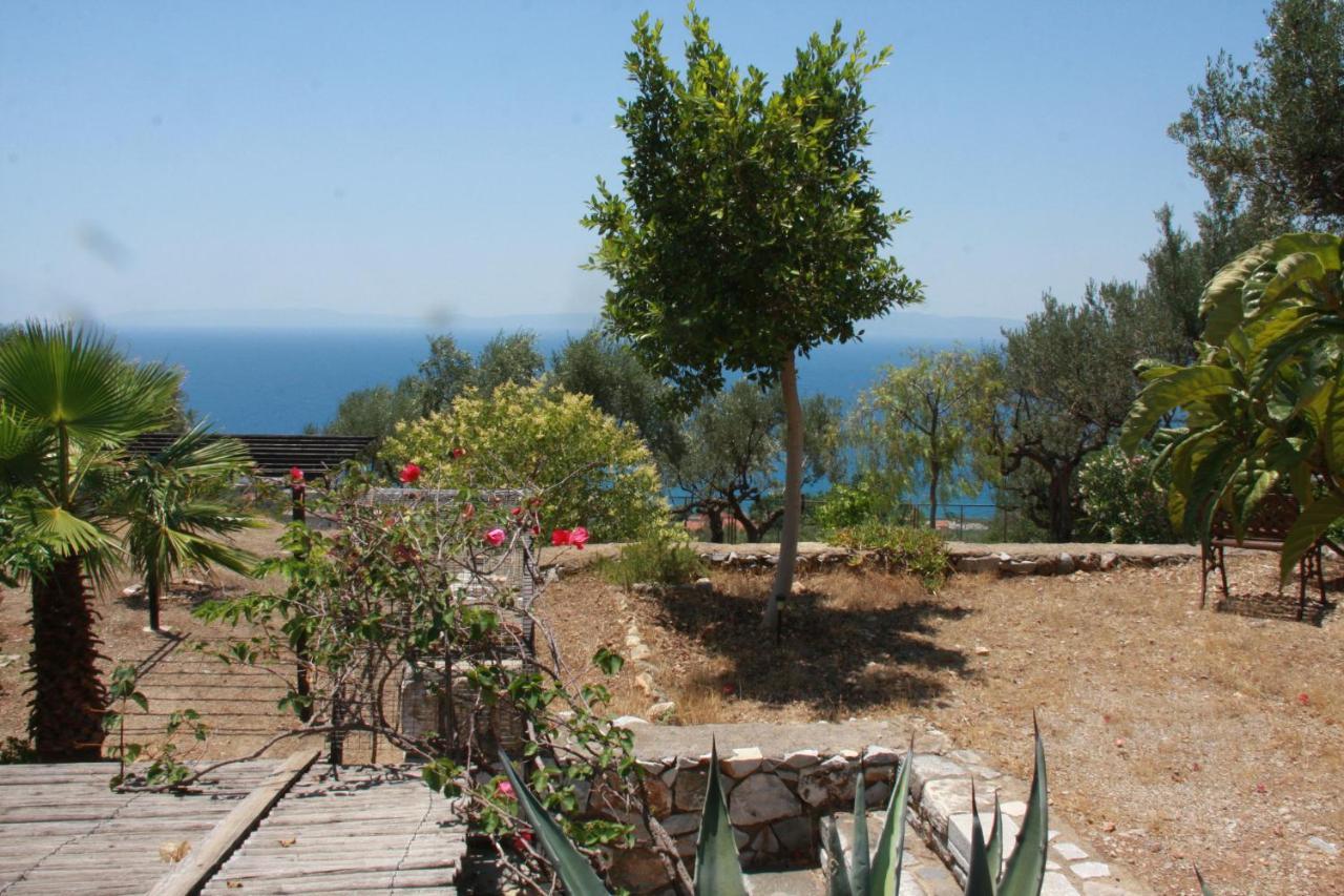 Villa Sea And Mountain View Kalamata Esterno foto