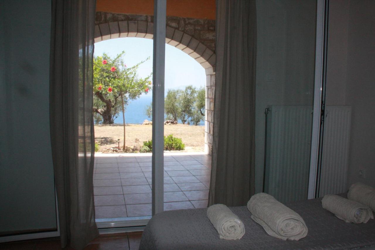 Villa Sea And Mountain View Kalamata Esterno foto