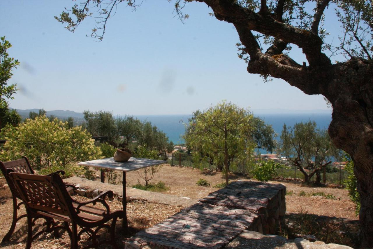 Villa Sea And Mountain View Kalamata Esterno foto